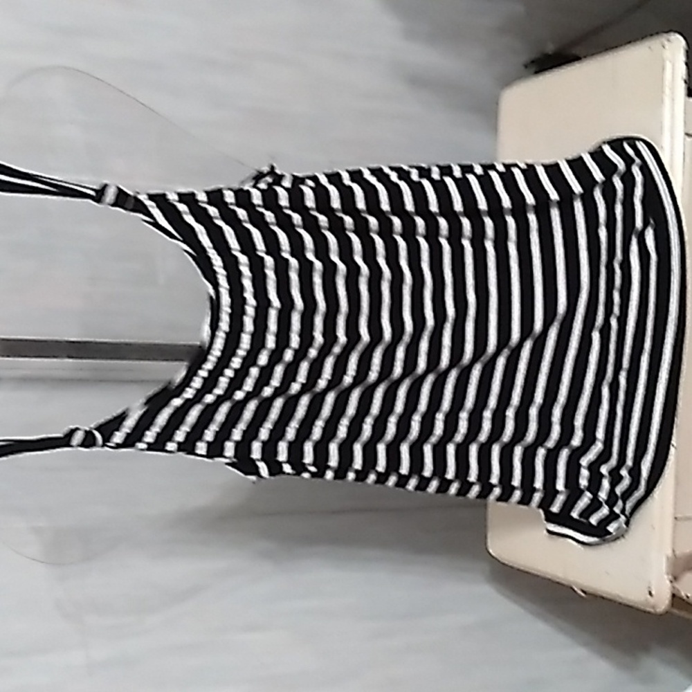 Andre By Unit Small Black&White Striped Tank Top - Picture 7 of 7